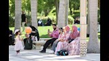 حديقة الأزهر تحتضن آلاف الزوار احتفالا بأول أيام عيد الأضحى (17)