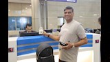 مطار القاهرة يحتفل بعيد الأضحى مع الركاب (4)