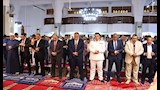 وسط حضور جماهيري.. محافظ الإسماعيلية يؤدي صلاة العيد بمجمع الشهداء الإسلامي- صور