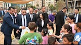 محافظ البحيرة تشارك المواطنين فرحة العيد وتوزع الهدايا على الأطفال- صور