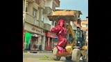 ازاله تمثال الغوريلا الحمراء