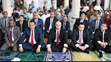 محافظ الفيوم يؤدي صلاة عيد الأضحى بمسجد ناصر الكبير (2)