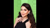 مجوهرات متلألئة عقد وحلق وخاتم ماسية تكمل إطلالة ملكة جمال العرب.