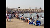 فسحة العيد بـ 10 جنيهات.. شواطئ طور سيناء وحمام موسى تجذب المحتفلين بالأضحى