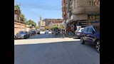 أسرة الفنان أحمد حلمي تنتظر خروج جثمان والدته ببنها (3)