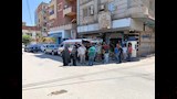 خروج جثمان والدة الفنان أحمد حلمي من المستشفى دار الطب ببنها (5)