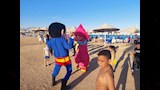 فرحة الأطفال بالشخصياتوالكرتونية  