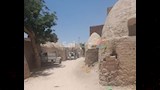طقس العيد المتوارث.. زحام وإقبال على مقابر المنيا في ثالث أيام الأضحى (7)