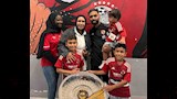 حسين الشحات وزوجته