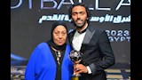 حسين الشحات ووالدته