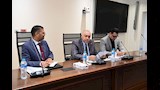 خلال الاجتماع