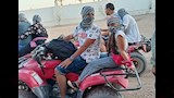 الأطفال بصحبة ذويهم