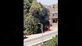  النيران تلتهم سيارة ميكروباص داخل مغسلة بأسيوط (3)