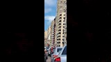 قاوم رجال الإنقاذ.. إنزال شاب يعاني اضطرابات نفسية من الطابق الـ12 بالإسكندرية (4)_4