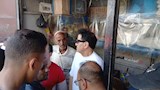 المطربون يساندون حمو بيكا في جنازة والده (1)