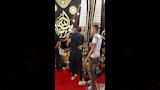 بكاء وانهيار حمو بيكا أثناء تلقيه عزاء والده بالإسكندرية (8)