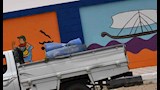 سيارة ربع نقل تحمل براميل سولار مهرب