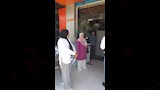 فريق الحملة التموينية التى تابعت المحال التجارية