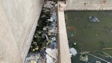منازل تعيش فوق مياه الصرف الصحي بمنطفة فم الصعيدي