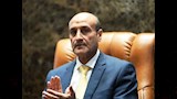محافظ أسيوط يسلم تأشيرات السفر وملابس الإحرام لعدد من حجاج الجمعيات الأهلية استعدادًا لموسم الحج (10)