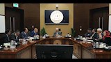 خلال الاجتماع