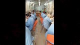 مديرية العمل تطلق دورة تدريبية مجانية في التفصيل والخياطة بالعربة المتنقلة بقرية بني رافع بمنفلوط 