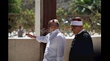 الشيخ خالد الجندي من جنازة أمير الغناء هاني شاكر  (1)