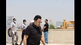 مصطفى قمر من جنازة الفنان الراحل هاني شاكر