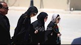 بالصور.. ميرفت أمين بالحجاب في جنازة هاني شاكر