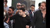 الفنان حمادة هلال في جنازة أمير الغناء هاني شاكر