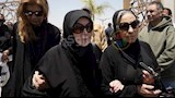 بالحجاب.. أول ظهور لـ ميرفت أمين بعد أزمتها الصحية في جنازة هاني شاكر (صور)