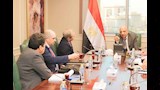 وزير الكهرباء يبحث مع الكازار الإماراتية تطورات مشروعات طاقة الرياح (4)