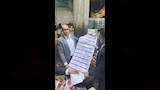 ضبط أطنان من زيوت السيارات المُعاد تدويرها قبل طرحها بالجيزة (2)