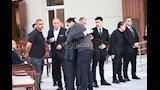 اول ظهور لنجل هاني شاكر في عزاء والده (4)
