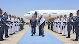 صور وفيديو.. السيسي يتفقد القوات المصرية في الإمارات خلال زيارة أخوية