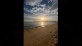 مياه هادئة وقت الغروب بخليج السويس