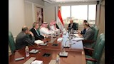 خلال الاجتماع