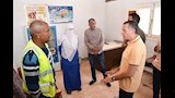 محافظ أسوان داخل الوحدة الصحية بقرية كلابشة