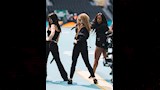 شاكيرا و الراقصات