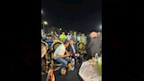 محافظ القاهرة يشارك أهالي الأسمرات متابعة افتتاح كأس العالم (18)