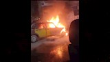حريق نشب بسيارة تاكسي (3)_3