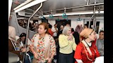 إقبال كثيف على مونوريل شرق النيل (8)