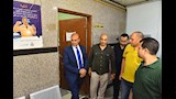 محافظ أسيوط يفاجئ مستشفى الإيمان العام بجولة ميدانية ويوجه بتيسير الإجراءات أمام المرضى وسرعة تقديم  (3)