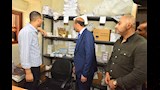 محافظ أسيوط يفاجئ مستشفى الإيمان العام بجولة ميدانية ويوجه بتيسير الإجراءات أمام المرضى وسرعة تقديم  (12)