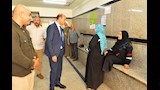 محافظ أسيوط يفاجئ مستشفى الإيمان العام بجولة ميدانية ويوجه بتيسير الإجراءات أمام المرضى وسرعة تقديم  (15)