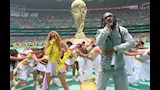 شاكيرا في افتتاح كأس العالم (1)