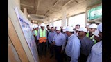 وزير النقل يتفقد الخط الثاني للقطار الكهربائي السريع (2)