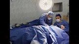 تعرض لانفجار وحريق.. فريق طبي ينجح في إنقاذ حياة طفل بالشرقية