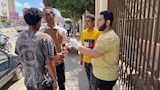 خلال حديث طلاب عن الأنجليزي