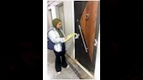 حاصل على دبلوم يدير عيادة تجميل شهيرة بالمنيا